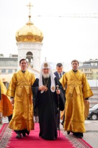 Особая служба была сегодня в Храме Христа Спасителя.