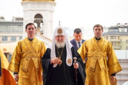 Особая служба была сегодня в Храме Христа Спасителя.